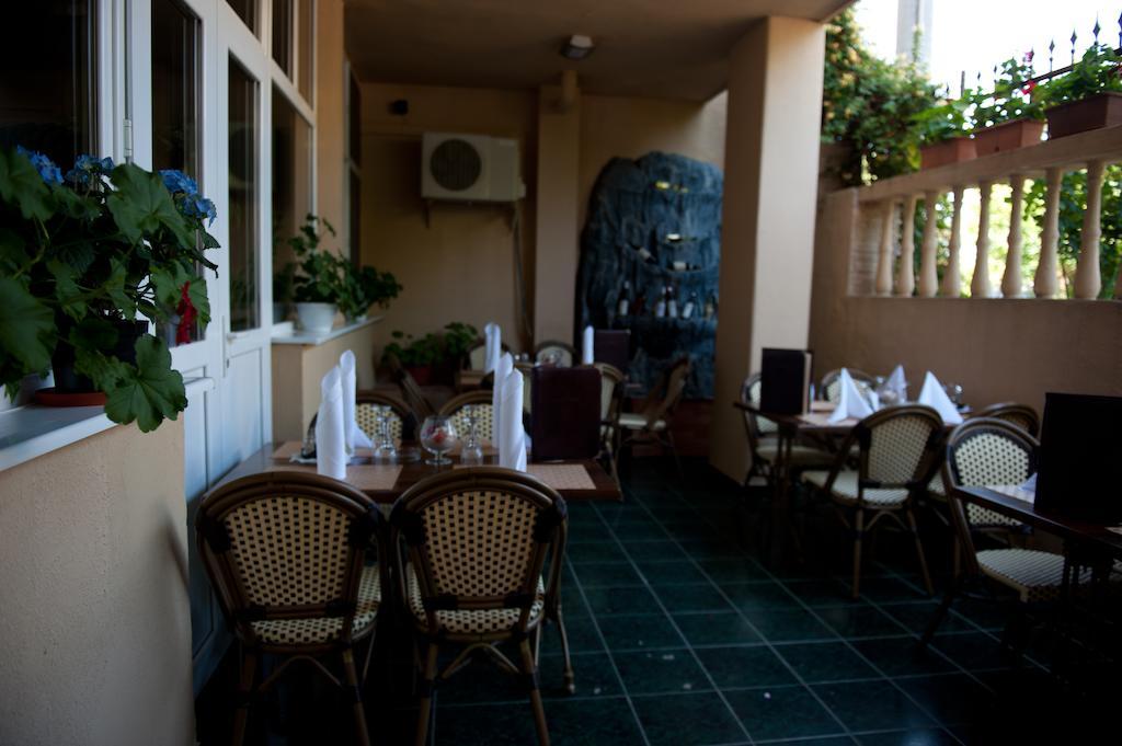 Hotel Dynes Eforie Nord Εξωτερικό φωτογραφία
