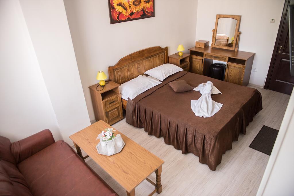Hotel Dynes Eforie Nord Εξωτερικό φωτογραφία