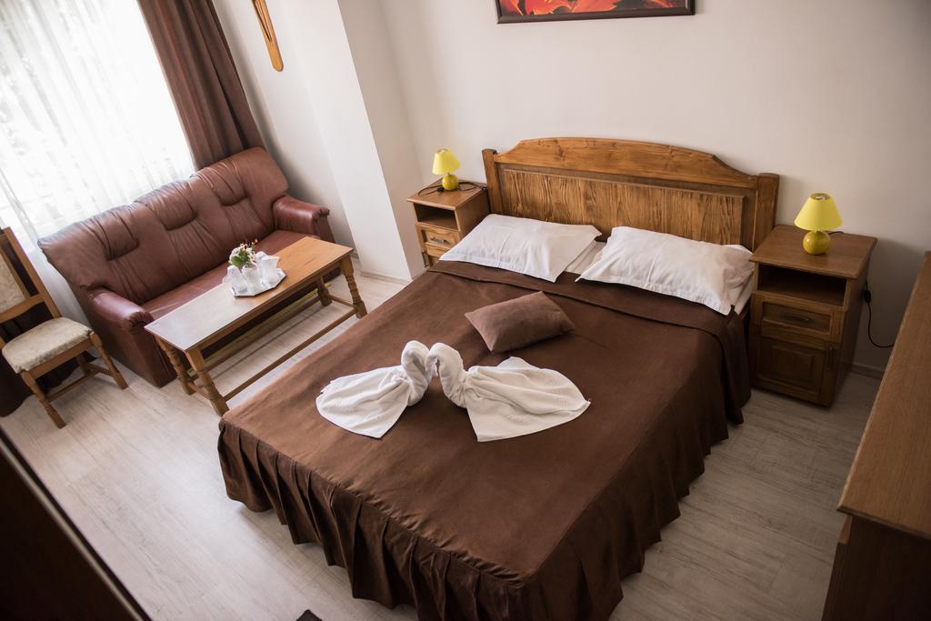 Hotel Dynes Eforie Nord Εξωτερικό φωτογραφία