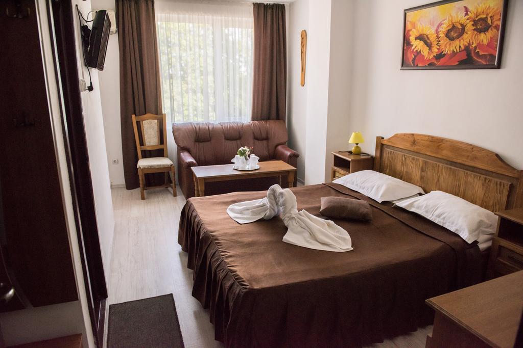Hotel Dynes Eforie Nord Εξωτερικό φωτογραφία