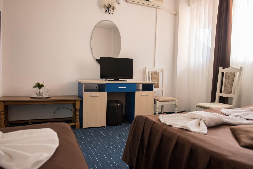 Hotel Dynes Eforie Nord Εξωτερικό φωτογραφία
