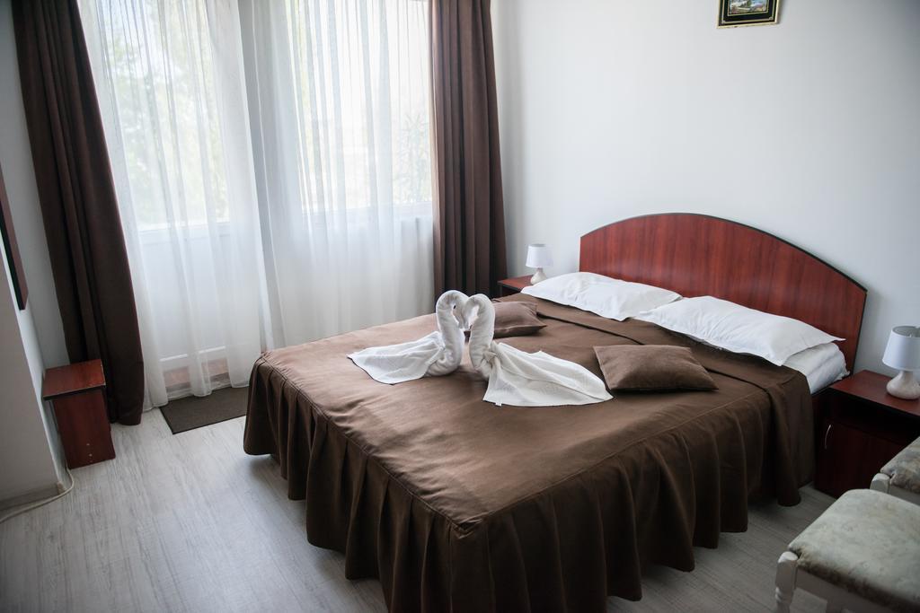 Hotel Dynes Eforie Nord Εξωτερικό φωτογραφία