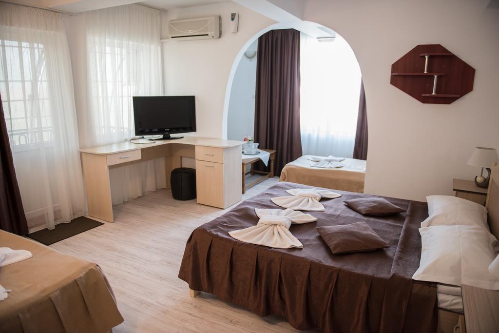 Hotel Dynes Eforie Nord Εξωτερικό φωτογραφία