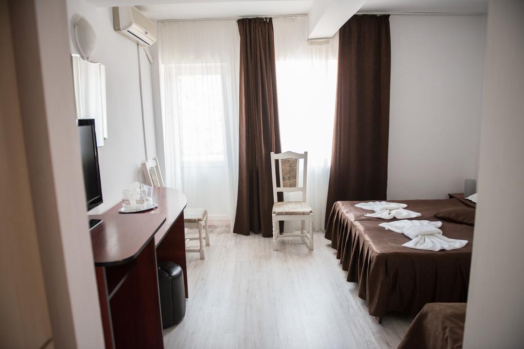 Hotel Dynes Eforie Nord Εξωτερικό φωτογραφία